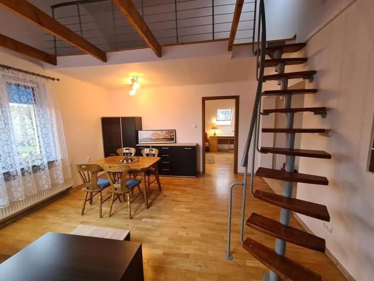 Apartament Na Poddaszu - Bielawa 비엘라와 외부 사진